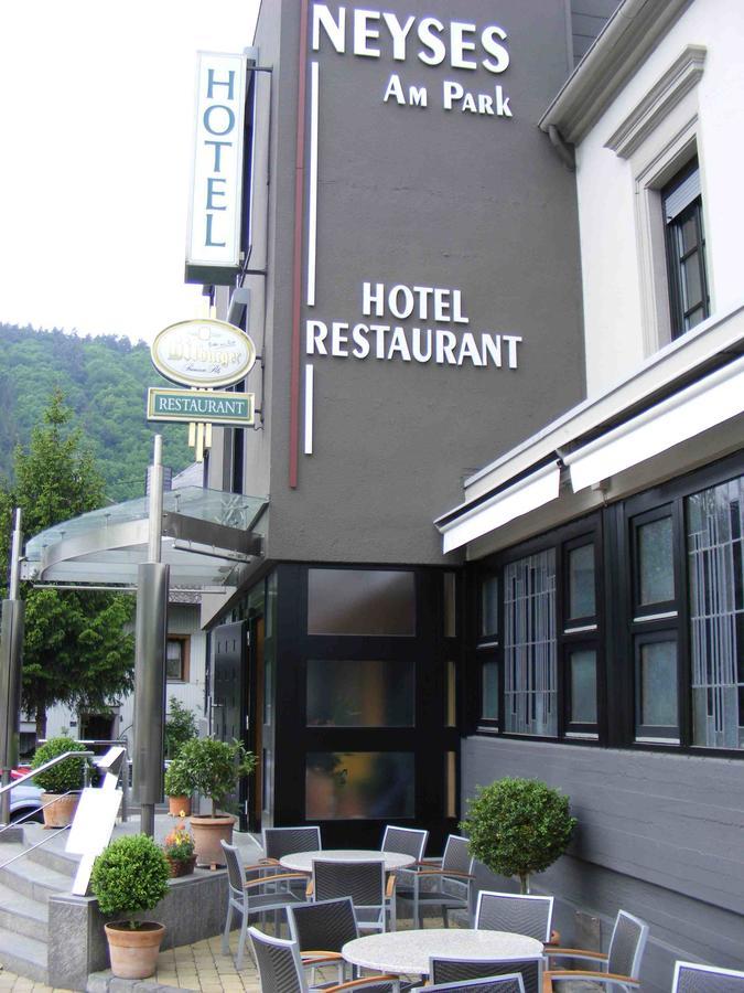 Hotel-Restaurant Neyses Am Park Kordel Exteriör bild